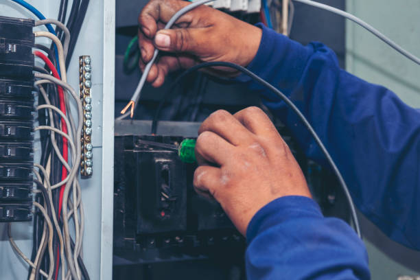 Best Emergency Electrical Repair  in Cypress Gardens, FL
